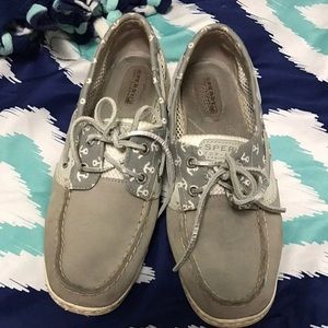 Grey anchor Sperry boat shoes